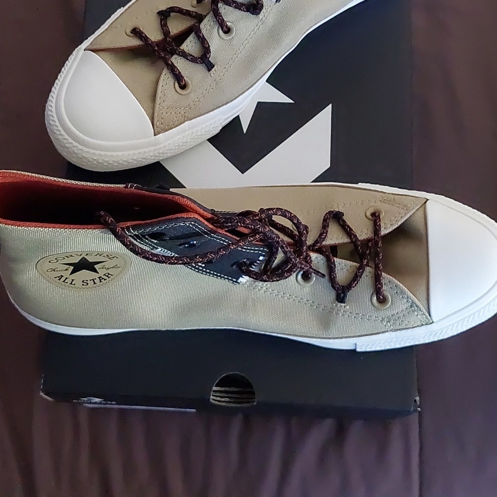 Men's New with Tag Converse Nomad High Tops (Men's 11/Women's 13)
